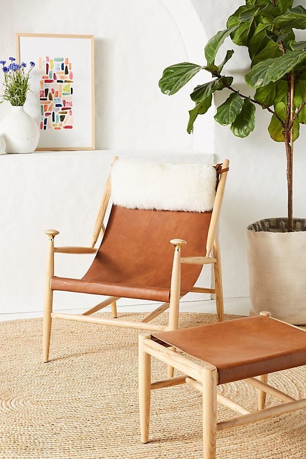 This leather sling lounge chair