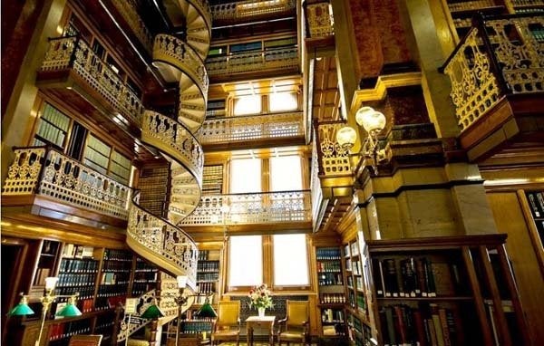 創価大学図書館　痴漢 