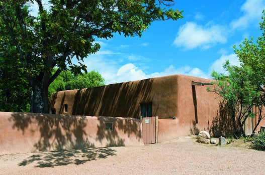 ジョージア・オキーフとふたつの家 : ゴーストランチとアビキュー Amazon | Georgia O'Keeffe and Her Houses: Ghost Ranch and