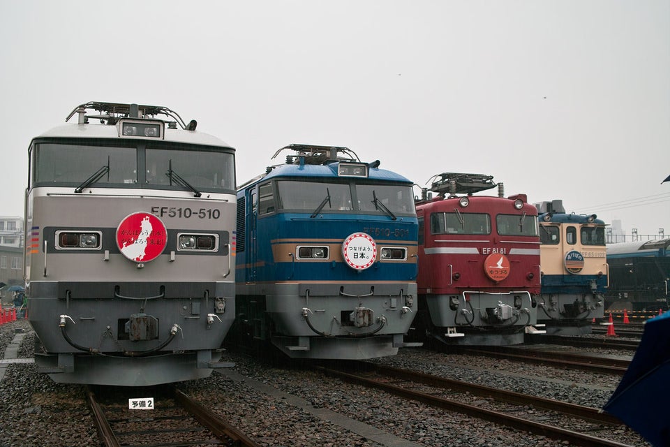 Japanese "Blue Trains"! (Ogu, Tokyo, Japan)