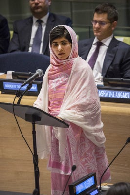 マララさん タリバン銃撃乗り越え国連演説全文 1人の子ども 1人の教師 1冊の本 1本のペンでも世界を変えられる ハフポスト News