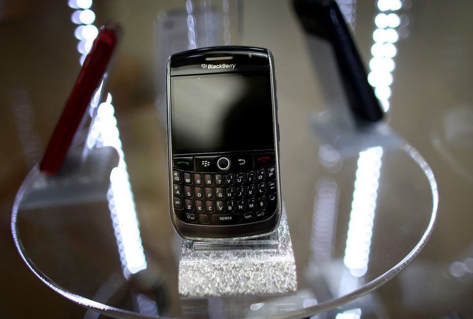 BlackBerry Buyout Deal Collapses, CEO To Be Replaced