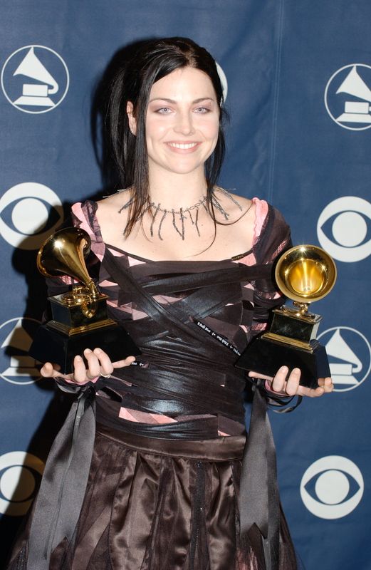 Amy Lee-led rock group&nbsp;Evanescence were named Best New Artist in 2004, and as if this fact wasn't 2004 enough for you, they beat competition from 50 Cent, Sean Paul and Stacey's Mom singers Fountains Of Wayne.That same year, Bring Me To Life was also awarded Best Hard Rock performance, a category which was retired after 2011.