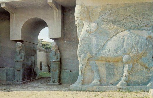 ニムルド遺跡の王城跡にある人面有翼獅子像