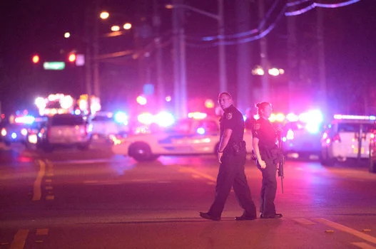 フロリダ銃乱射 オマル マティーン容疑者が 男性同士のキスに激怒 と父親 ハフポスト News フロリダ銃乱射 オマル マティーン容疑者が 男性同士のキスに激怒 と父親 ハフポスト News