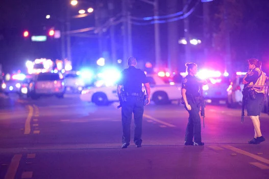 フロリダ銃乱射 オマル マティーン容疑者が 男性同士のキスに激怒 と父親 ハフポスト News フロリダ銃乱射 オマル マティーン容疑者が 男性同士のキスに激怒 と父親 ハフポスト News
