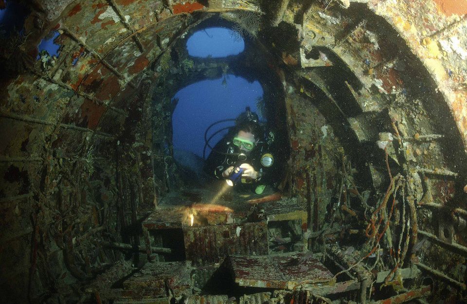 トラック諸島の海底の日本軍の遺構