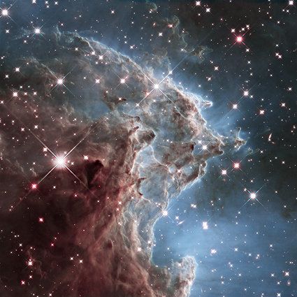 ハッブル宇宙望遠鏡が撮影した「モンキー星雲」ことNGC 2174