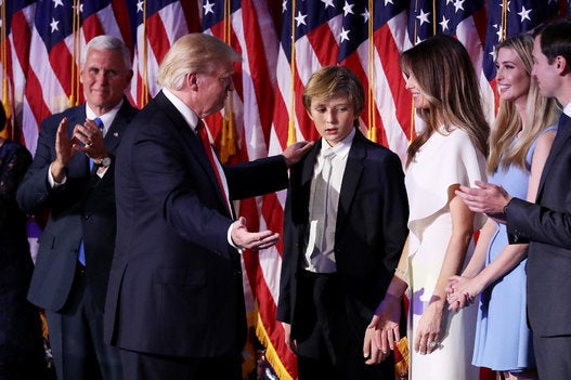 バロン トランプ君に同情集まる 新大統領の末っ子は10歳 画像集 ハフポスト News バロン トランプ君に同情集まる 新大統領の末っ子は10歳 画像集 ハフポスト News