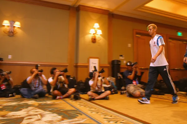 本田圭佑にそっくりな有名人がいる 画像 ハフポスト News 本田圭佑にそっくりな有名人がいる 画像 ハフポスト News