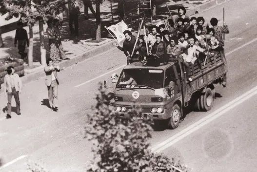 光州事件とは 1980年5月、韓国の街は戦場だった【画像】 | ハフポスト NEWS