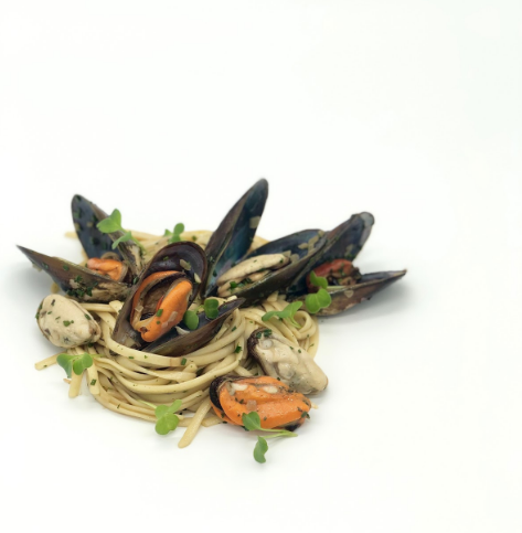 Linguine com mexilhões ao creme, receita de Thiago Paraíso, do Ouriço.
