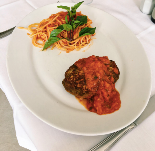 Polpettone da Trattoria da Rosario. Assado em forno combinado, a iguaria é feita com filé mignon.