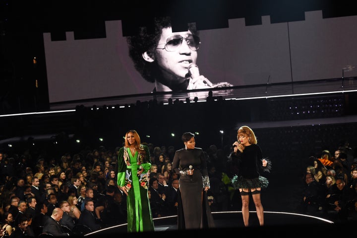 Yolanda Adams, Fantasia and Andra Day performed a powerful tribute to Aretha Franklin at the 2019 Grammy Awards. 