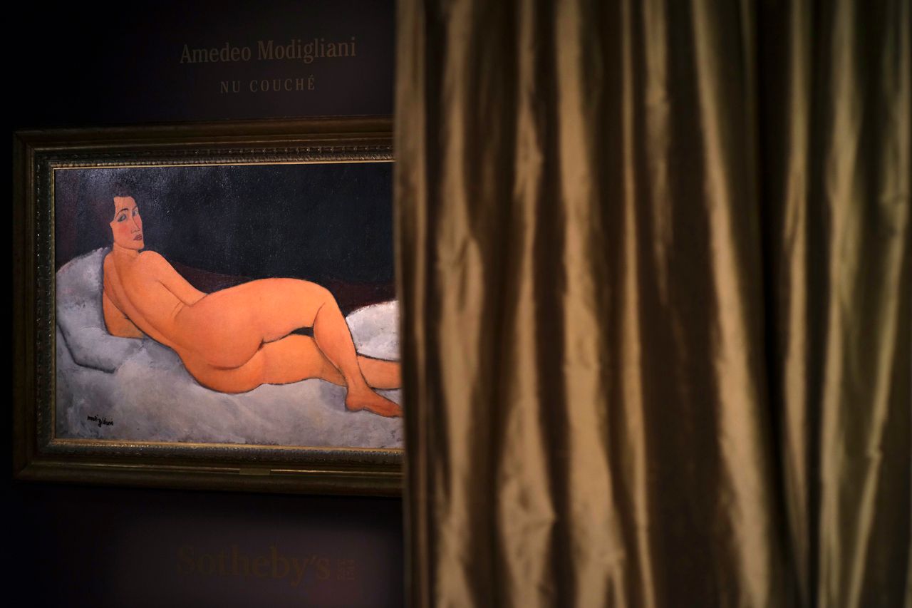 Ενας πίνακας του Μοντιλιάνι, που η αξία του υπολογίζεται στα 150 εκατομμύρια. Όμως τα έργα τέχνης, δεν είναι το μοναδικό «αντικείμενο πόθου» που θα βρει κανείς στον οίκο Sotheby's!