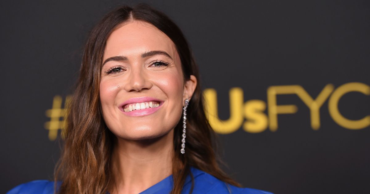 Mandy Moore’s Go-To Comfort Food Is Relatable (And Delicious) As Hell ...