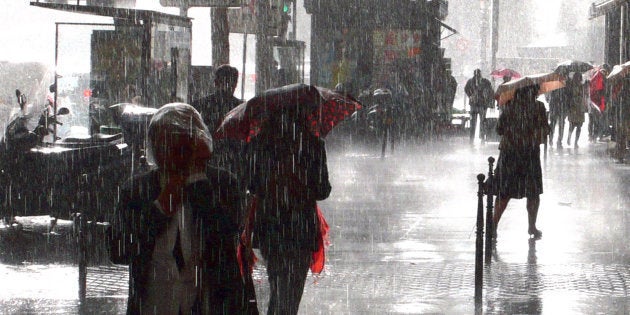 雨にいら立ったフランスの市長 前代未聞の条例を発表 ハフポスト 雨にいら立ったフランスの市長 前代未聞の条例を発表 ハフポスト