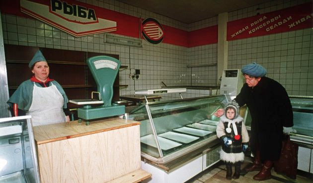 商品がまったくない食料品店（ソ連・モスクワ）撮影日：1990年11月22日