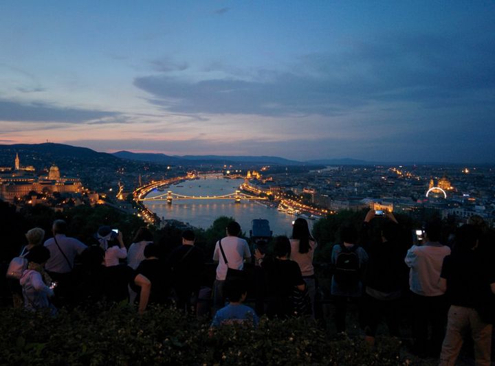 gellért hegyから見えるブダペストの夜景