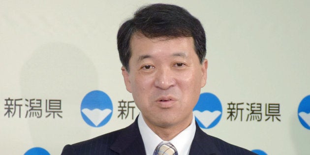 記者会見で質問に答える新潟県の泉田裕彦知事＝新潟県庁 撮影日：2016年08月31日