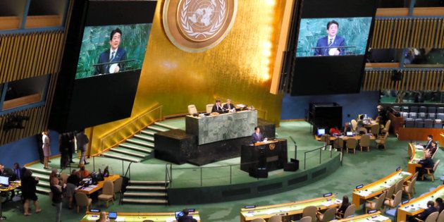 米ニューヨークの国連総会で２０日、一般討論演説する安倍晋三首相＝岩下毅撮影