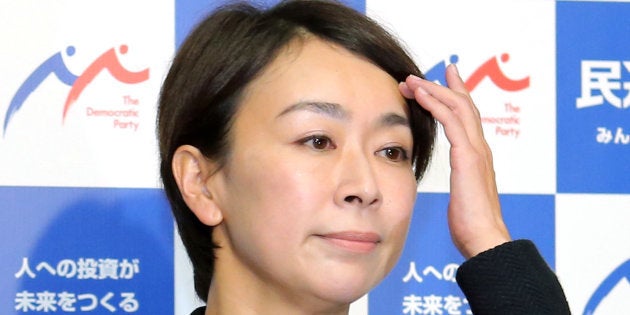 離党届を提出後、報道陣の前に姿を現した民進党の山尾志桜里元政調会長＝７日、国会内 撮影日：2017年09月07日