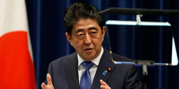 安倍晋三首相は、9月28日の臨時国会の冒頭に衆議院の解散に踏み切ることを正式に表明した。 September 25, 2017. REUTERS/Toru Hanai