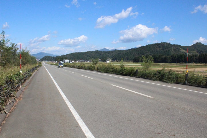 浦佐バイパスの北には国道17号が、南には関越自動車道と国道291号が走るためか、交通量はまばら