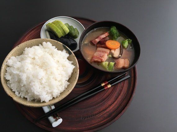 家庭料理はごちそうでなくていい。ご飯とみそ汁で十分。土井善晴さんが「一汁一菜」を勧める理由 | ハフポスト PROJECT