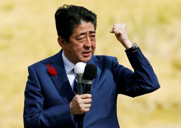 10月10日、福島県で演説する安倍晋三首相