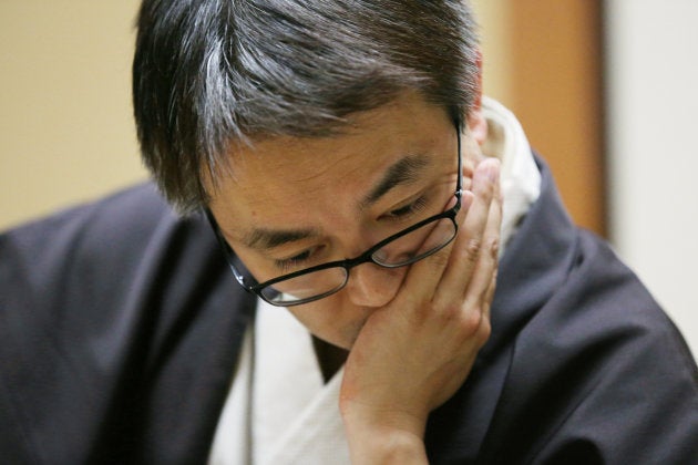 竜王位を奪取し、史上初の「永世7冠」となった羽生善治棋聖=5日、鹿児島県指宿市 撮影日:2017年12月05日