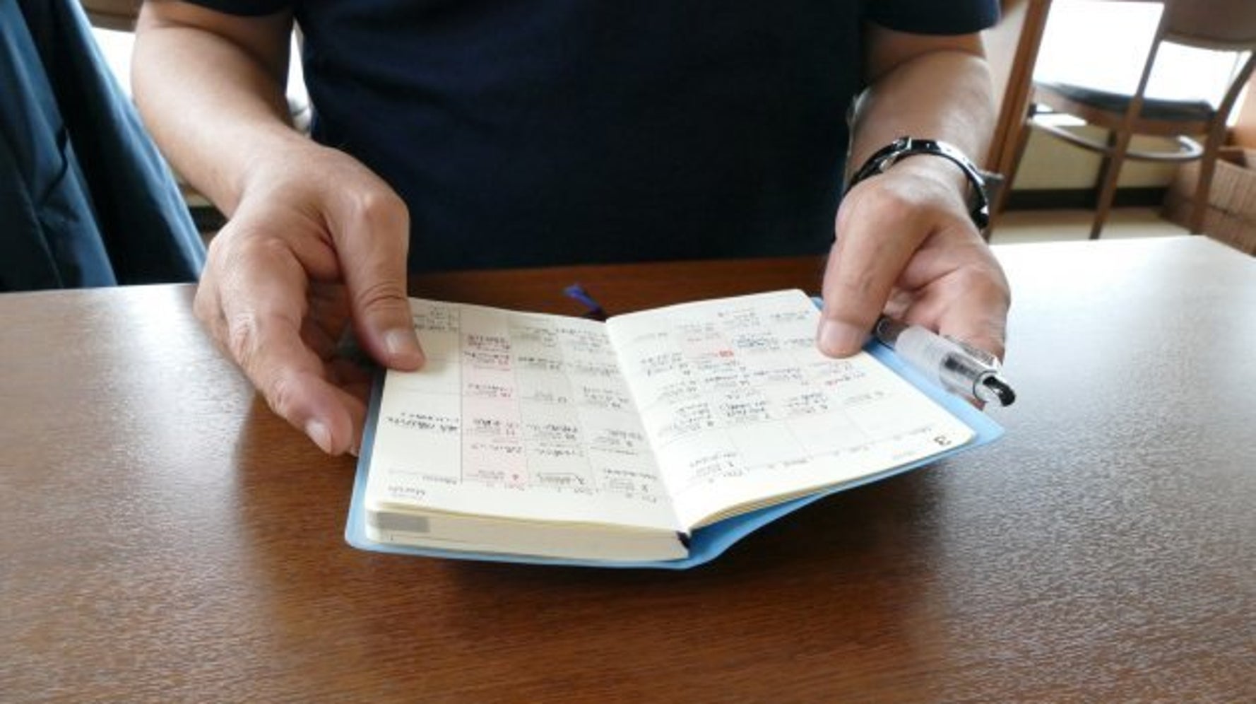 母も故郷も分からない 41年分の記憶失う 高次脳機能障がい者の男性 自身の体験の書籍化めざしてクラウドファンディング ハフポスト 母も故郷も分からない 41年分の記憶失う 高次脳機能障がい者の男性 自身の体験の書籍化めざしてクラウドファンディング ハフポスト