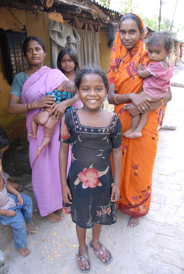 インド・バラナシのコロニーで会った女の子。