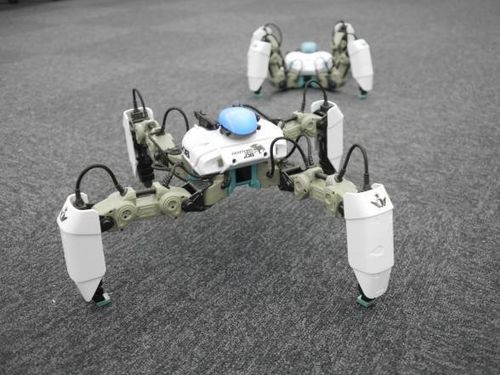 ドローンの次は多脚AR対戦型ロボットの「メカモン」（MekaMon）と仲間たちだ | ハフポスト アートとカルチャー