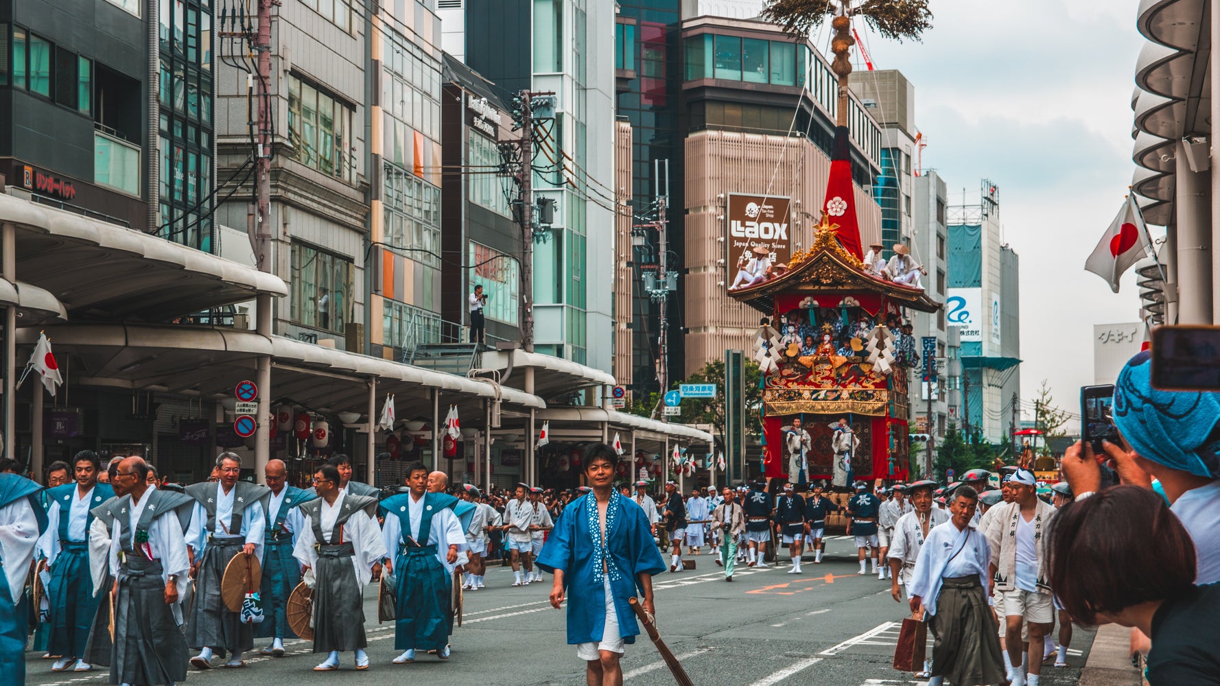 5c63175e20000001016deaa5.jpeg?