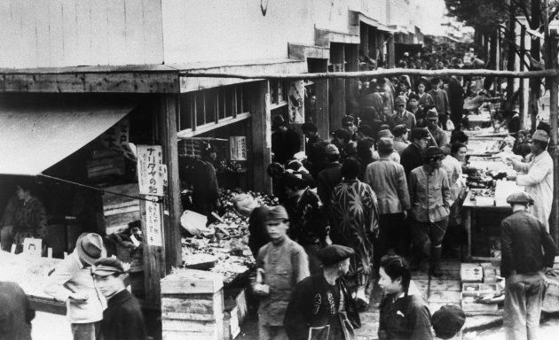 1948年頃の闇市（東京）