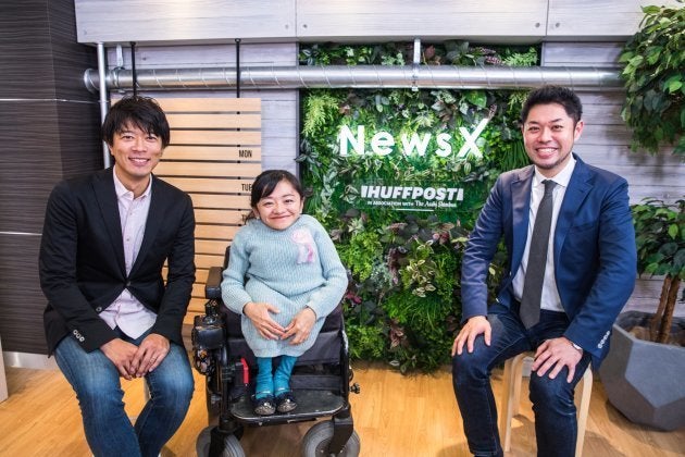 dTVチャンネルのネット番組「NewsX」に出演した伊是名夏子さん