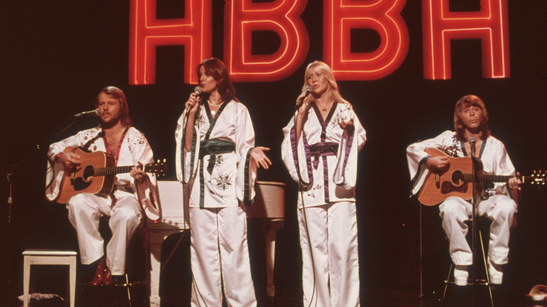 Abbaが再結成を発表 35年ぶりに新曲制作 ハフポスト