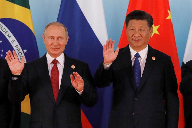 BRICS首脳会議に出席するプーチン大統領と中国の習近平主席＝9月5日、中国・アモイ