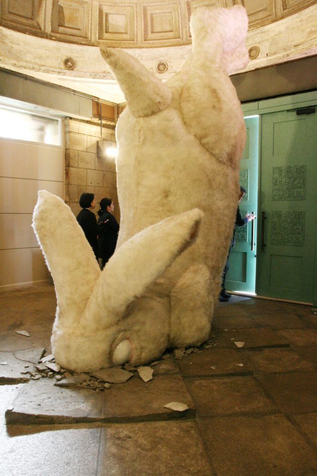 幻の 博物館動物園駅 に巨大ウサギが出現 21年ぶりに一般公開 動画 画像集 ハフポスト