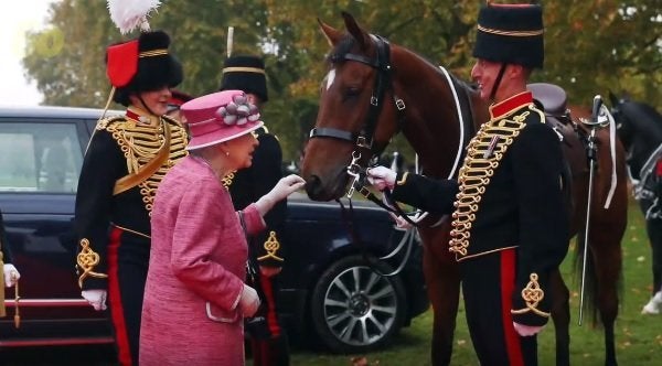 エリザベス女王、競馬のオーナーとしての賞金総額がスゴいと話題に