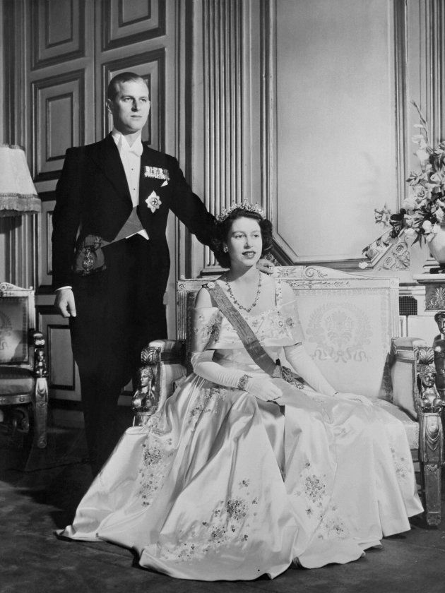 エリザベス女王とフィリップ殿下（1947年11月20日、ロンドン・バッキンガム宮殿）