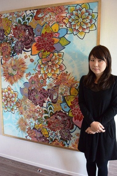 クラウドファンディングで即日、目標額を達成！29歳の紅型作家・新垣