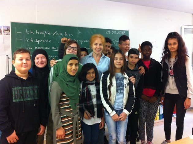 ベテラン教師は 本当に楽しい と語った 難民の子供たちが学ぶ 国際学級 とは ハフポスト