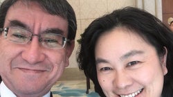 中国騒然。河野太郎外相、中国外務省の「あの人」とあま〜い2ショット