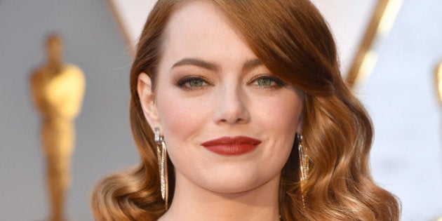 HOLLYWOOD, CA - FEBRUARY 26: Actor Emma Stone attends the 89th Annual Academy Awards at Hollywood & Highland Center on February 26, 2017 in Hollywood, California. (Photo by Jeff Kravitz/FilmMagic)