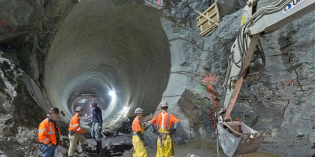 巨大地下トンネル ニューヨーク市地下鉄事業 写真 ハフポスト