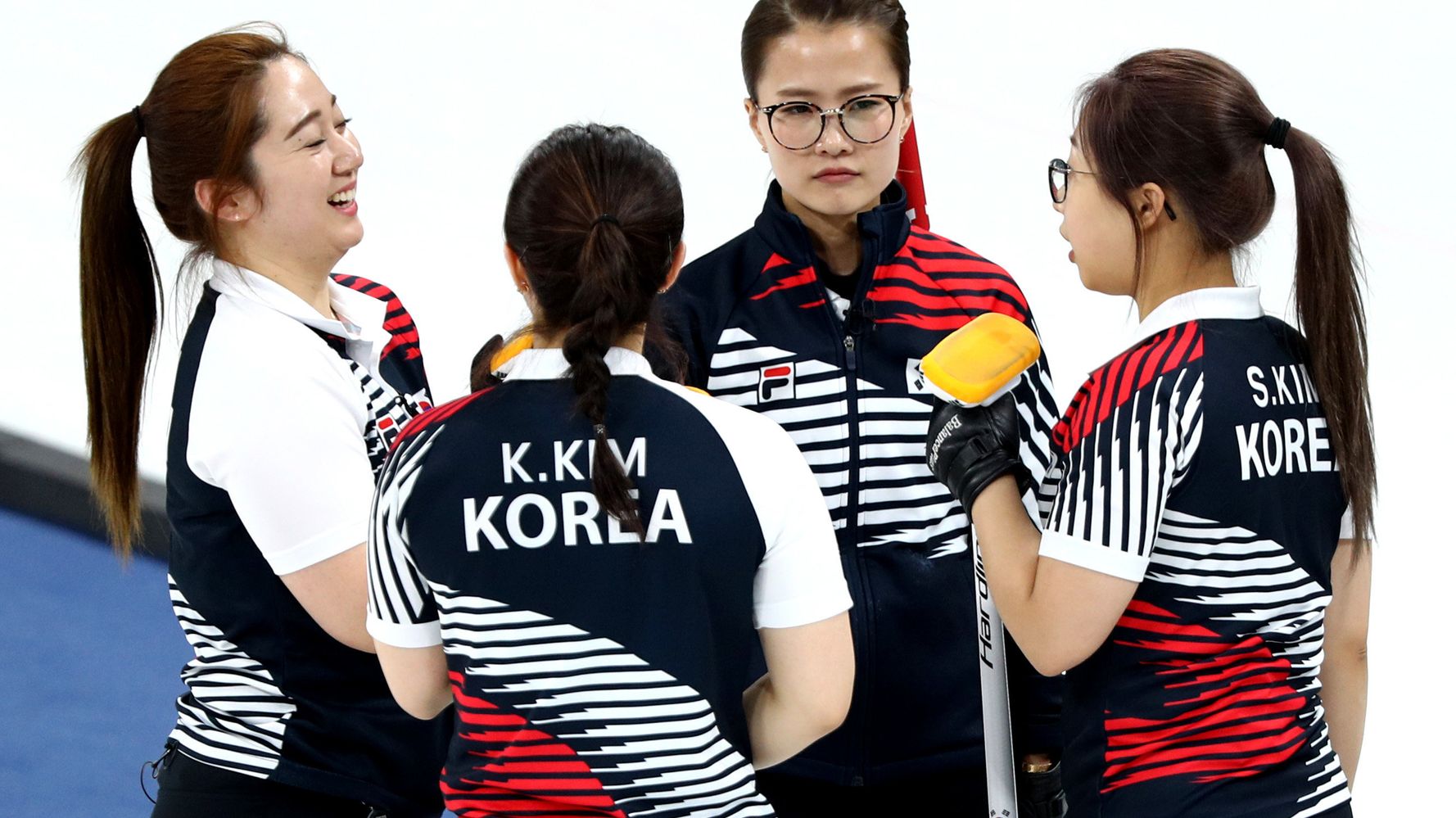 韓国カーリング女子チーム 全員同じ名字 混乱避けるための秘策が想像を超えていた ハフポスト