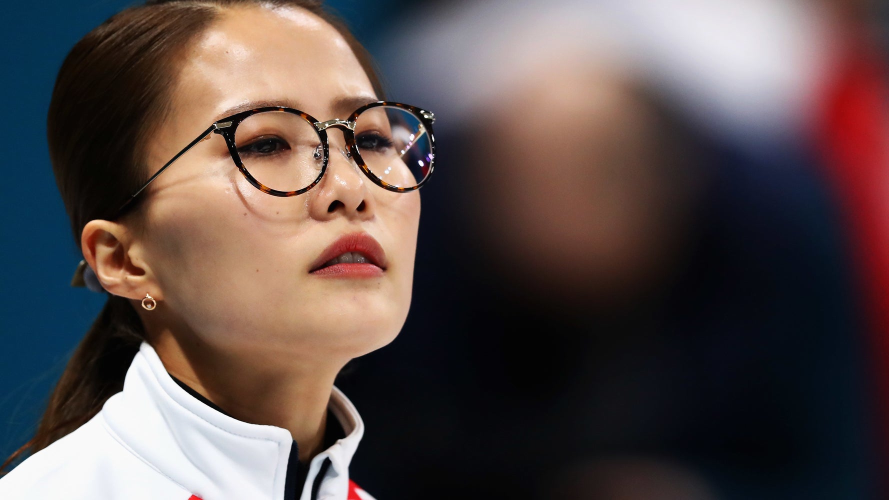 メガネ先輩 って誰 カリスマ大爆発のキム ウンジョン選手が話題に カーリング女子 韓国代表 ハフポスト