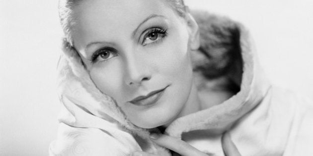 (GERMANY OUT) Garbo, Greta *18.09.1905-15.04.1990+(eigentlich Greta Lovisa Gustafsson)Schauspielerin, Schweden- als 'Madame Grusinskaya' in dem Film 'Menschen im Hotel' ('Grand Hotel'); Regie: Edmund Goulding, USA - 1932 (Photo by A. Schorr/ullstein bild via Getty Images)